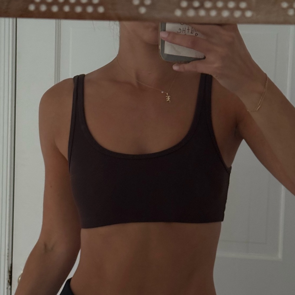 Aritiza TNA Brown Ribbed sports bra